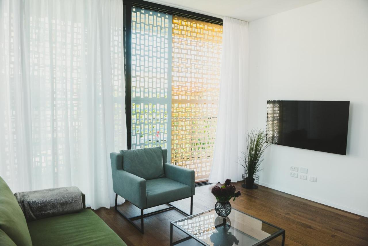 Localz - Rambam W Private Mamad Apartment Tel Aviv